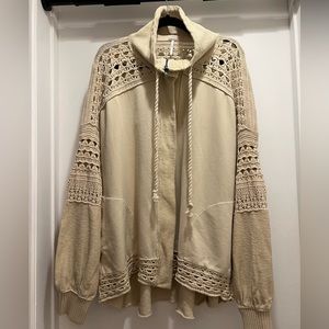 NWOT: Free People: Dun Bug Crotchet Cardigan